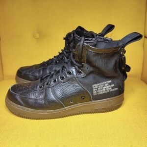 Nike Black Sneakers for Everyday Comfort